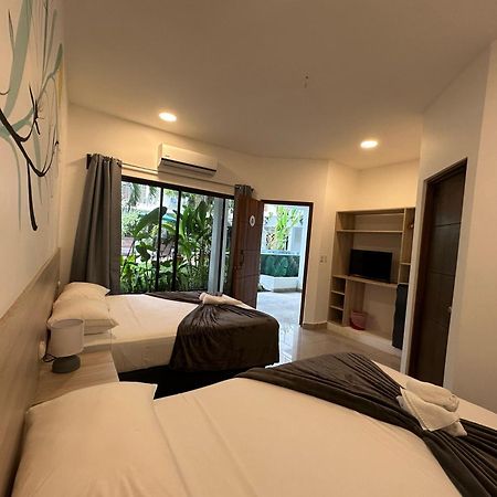 Wide Mouth Frog Quepos Hostel Manuel Antonio Exterior photo