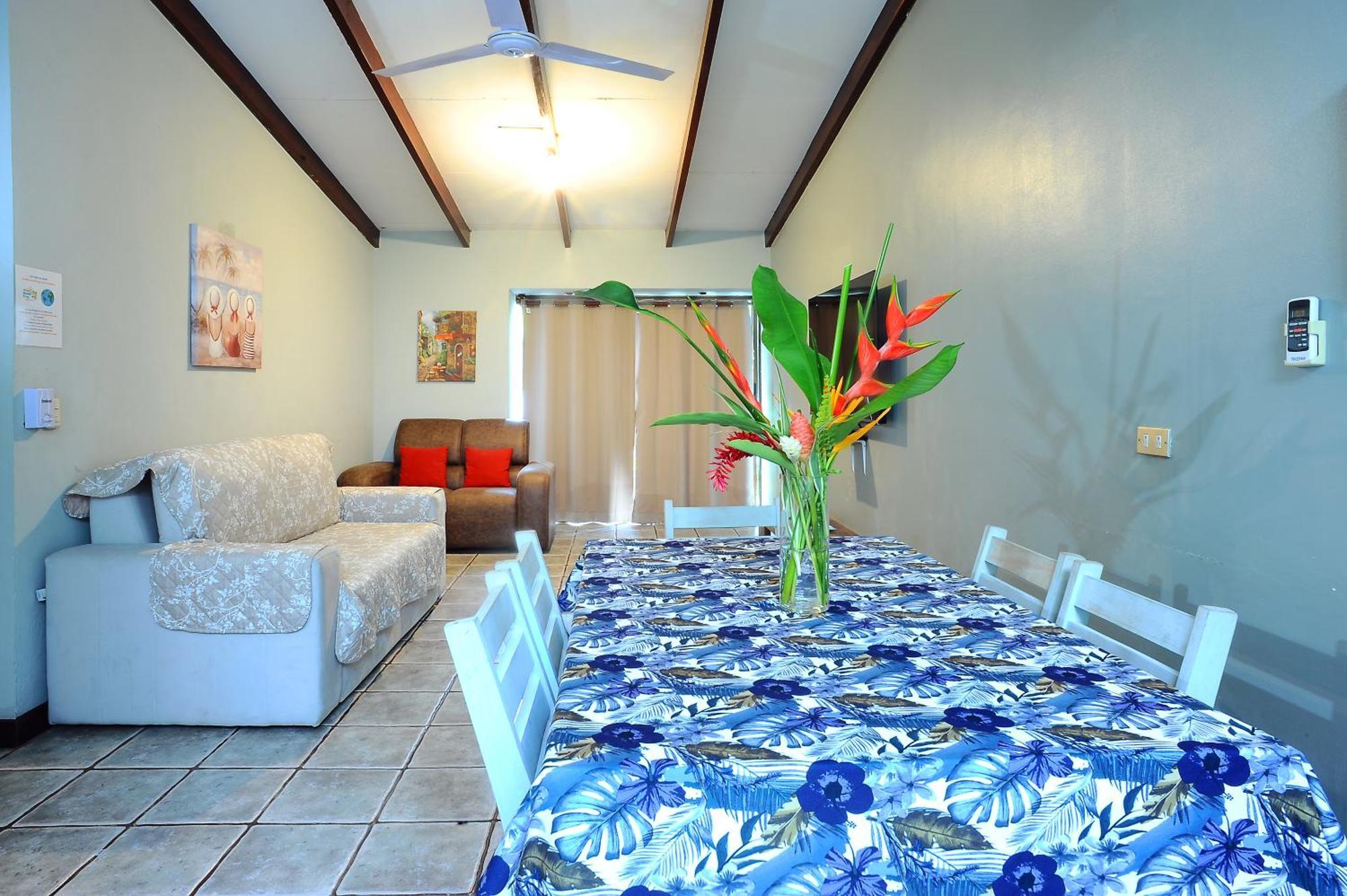 Wide Mouth Frog Quepos Hostel Manuel Antonio Exterior photo